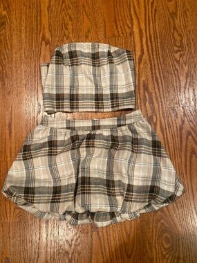 MISSGUIDED PLAID SET- STRAPLESS TOP WITH BUBBLE SKIRT